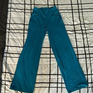 LULULEMON align high rise 31 inch in Hawaiian blue size 8